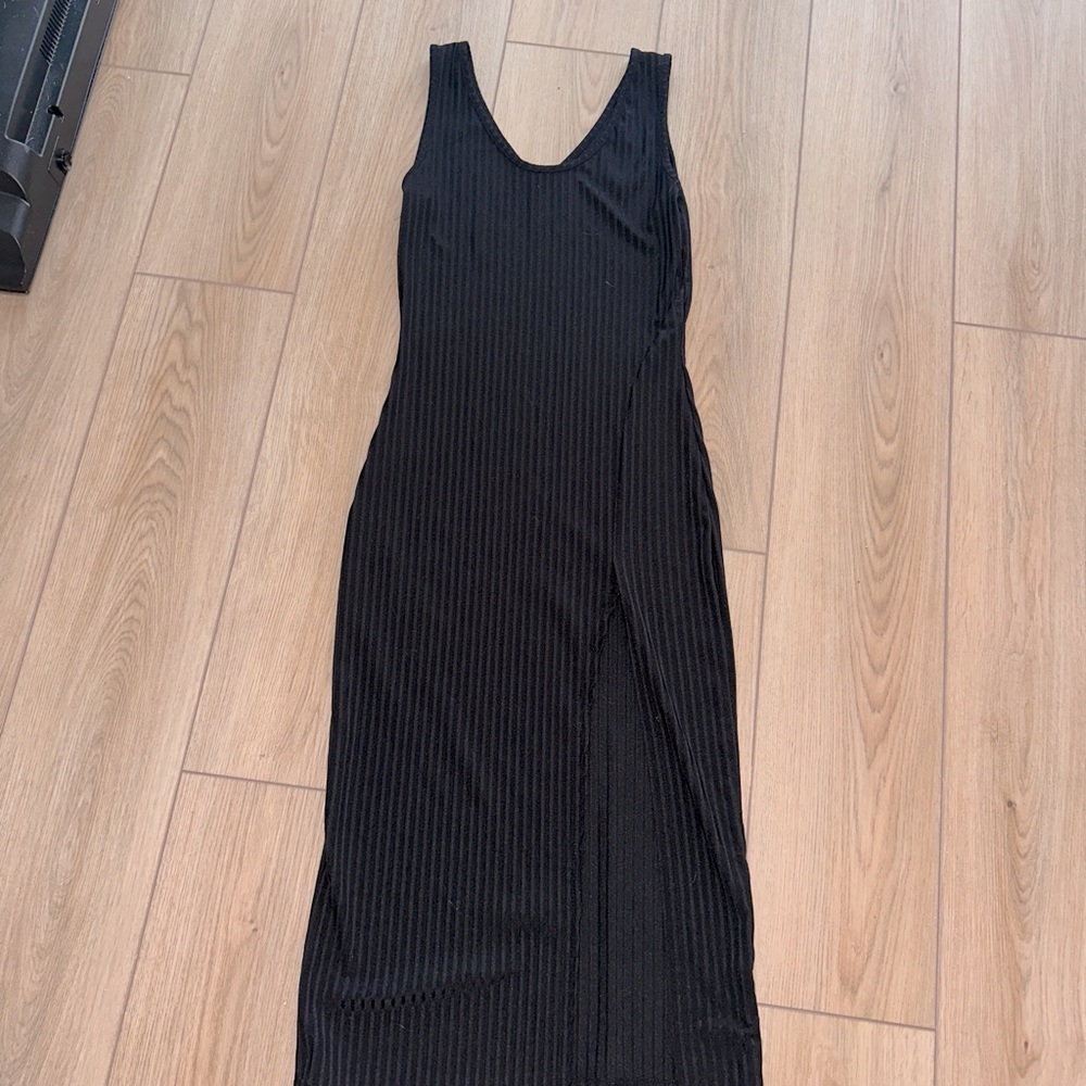 Black ribbed bodycon maxi dress